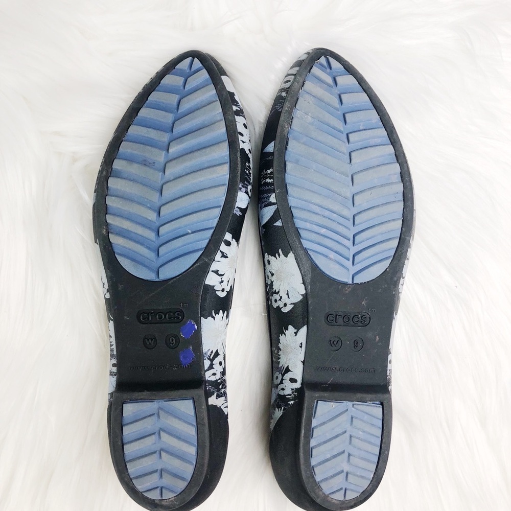 Crocs Size 9W - Picture 4 of 4